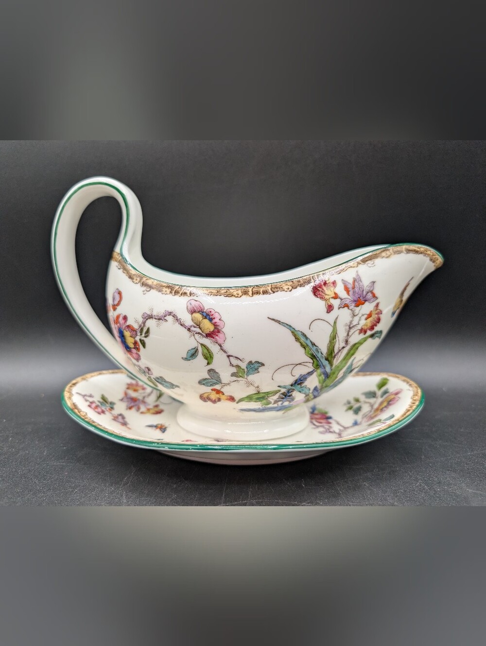 Wedgwood Swallow With Green Trim Gravy Boat With Attached Plate, Excellent